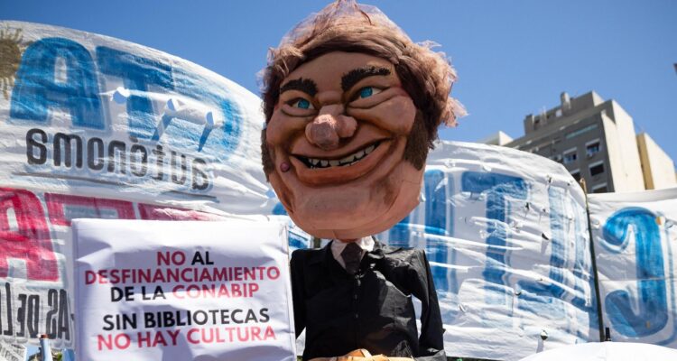 Gobierno argentino considera «aberrante» la huelga docente convocada para el lunes 1 Marrchas Argentina