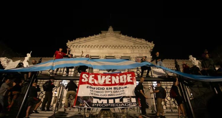 Milei Protesta