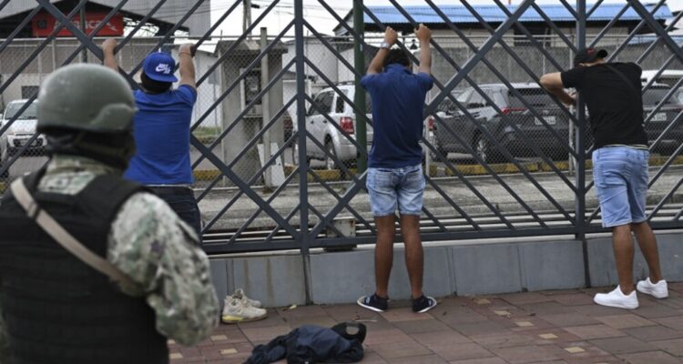 Descubrieron la fuga de 48 presos de una cárcel tras motín en Ecuador 1 Motin Ecuador