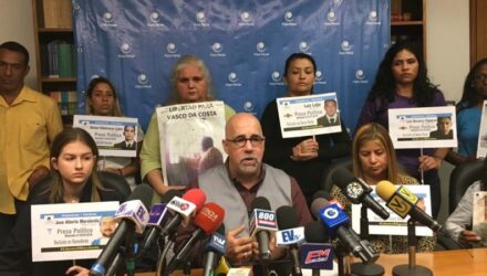Politicos presos familia