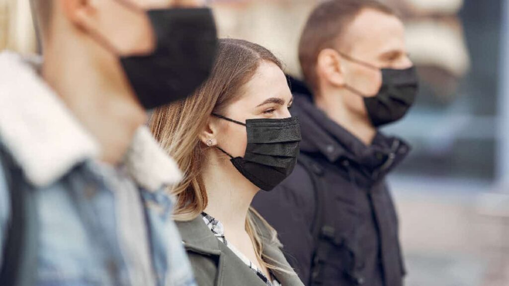 Director de la OMS pidió que se retome uso de la mascarilla y la vacunación contra el covid-19 2 Tapabocas 1