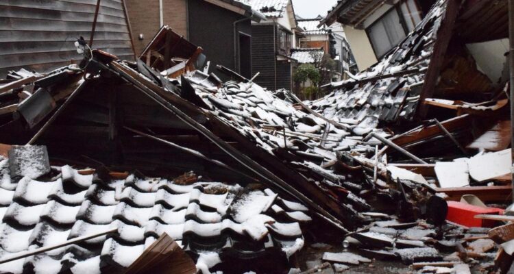 Unos 300 desaparecidos y 168 muertos en el terremoto de Japón 1 Terremotoo
