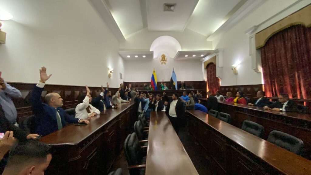 CLEZ juramentó directiva 2024 con Iraida Villasmil en la Presidencia e inició el Primer Periodo de Sesiones Ordinarias del año 4 WhatsApp Image 2024 01 05 at 2.34.43 PM 1