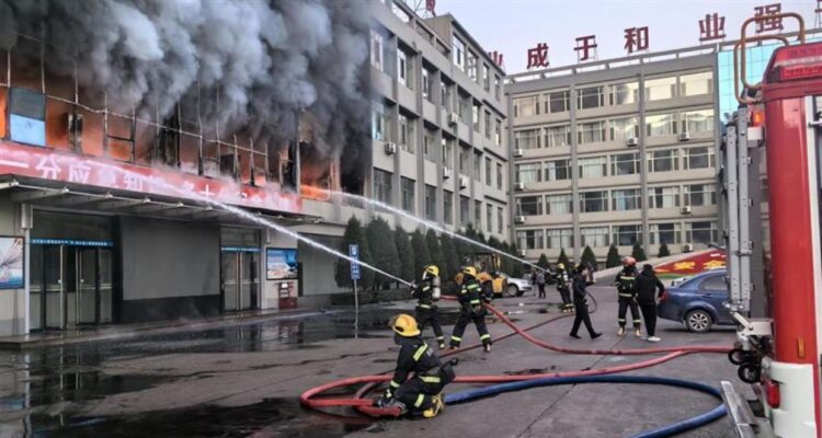al menos 25 fallecidos por un incendio en un edificio al este de china 141465
