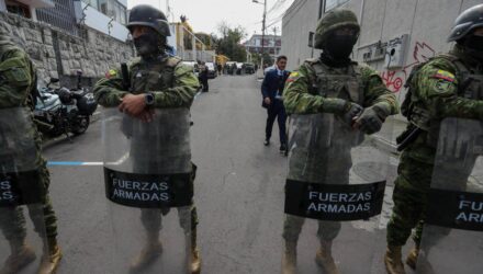 ecuador esta en estado de guerra daniel noboa