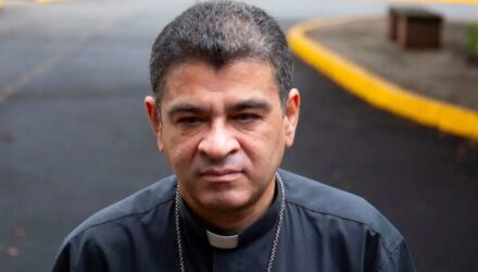 policia nicaragua acusa lavado dinero iglesia catolica obispo rolando jose alvarez lagos daniel ortega 27052023