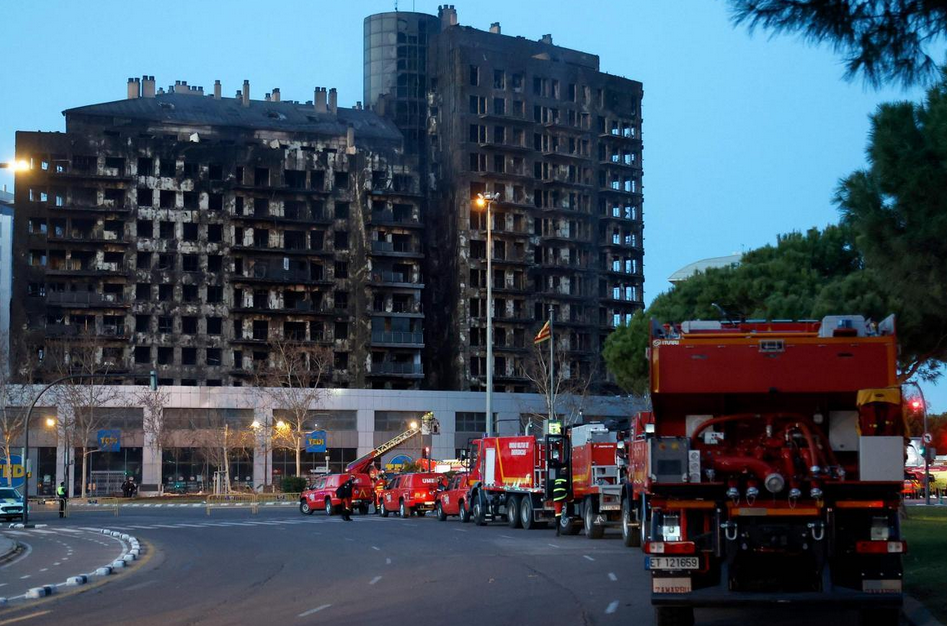 Cuatro muertos y 19 desaparecidos en el incendio de dos edificios de viviendas en España 10 Captura de pantalla 2024 02 23 a las 11.12.53