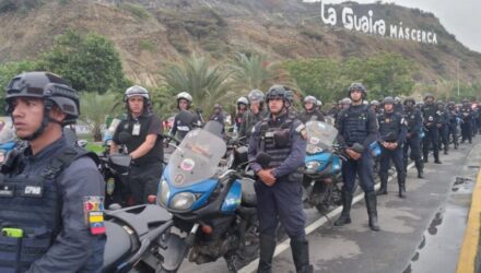 Despliegan 164 mil funcionarios para garantizar sano disfrute de los Carnavales 2024 5 1024x484 1