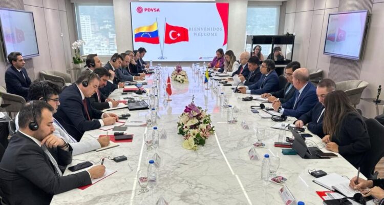 Venezuela y Turquía suscribieron un memorando para la cooperación en materia petrolera y gas 1 Venezuela y Turquia suscriben un memorando para la cooperacion en
