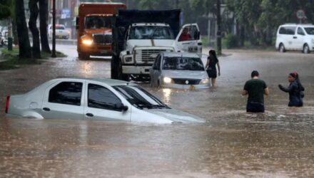 ecuador al menos seis fallecidos y mas de 27000 afectados por las fuertes lluvias 143297