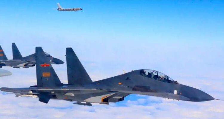 Veinte aviones militares chinos cruzaron la línea divisoria del Estrecho de Taiwán 1 1010x567 aviones chinos 478293 105947