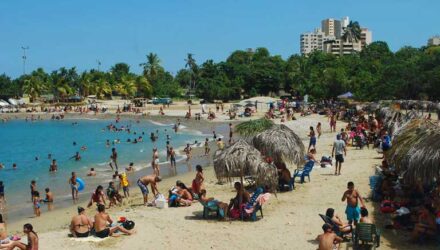 24 11 20 Playas de Macuto Full en Epoca de Pandemia f 2 Pandemia f 2