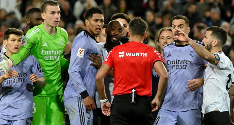 Jude Bellingham, sancionado con dos partidos tras su protesta en el polémico Valencia-Real Madrid 1 Bellingham