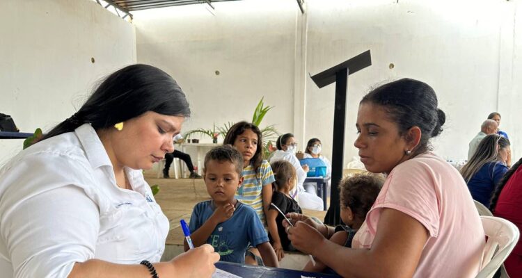 Gobernación del Zulia atendió a más de 700 familias de San Francisco en nueva jornada médica social 1 WhatsApp Image 2024 03 18 at 2.56.22 PM 2
