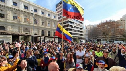 venezolanos Espana Foto Archivo