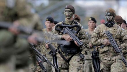 101156 militares y gendarmes recibiran un bono de 30 mil en diciembre
