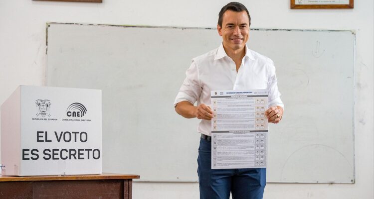 El «no» a Noboa en dos preguntas: ¿a qué se negó Ecuador en la consulta popular? 1 Noboa23