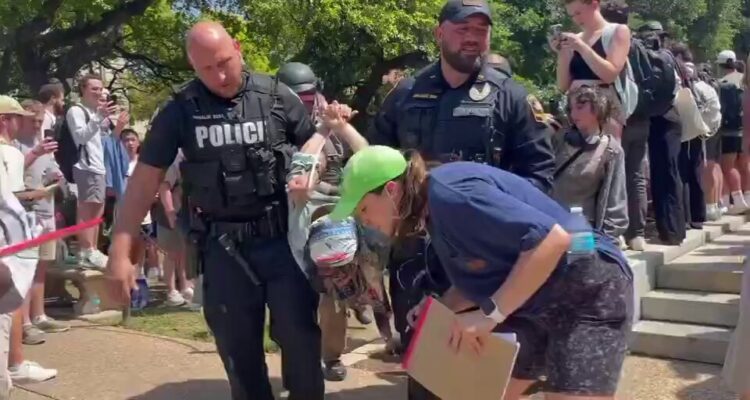 Violenta represión y detenciones de estudiantes propalestinos en Texas (VIDEOS) 1 Protestas Propalentinos