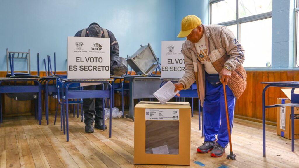 El «no» a Noboa en dos preguntas: ¿a qué se negó Ecuador en la consulta popular? 2 el no a noboa en dos preguntas a que se nego ecuador en la consulta popular 147104