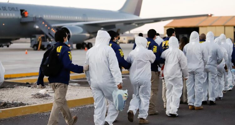 Chile expulsó a 65 ciudadanos venezolanos por cometer delitos e infringir la normativa migratoria 1 Chile 5