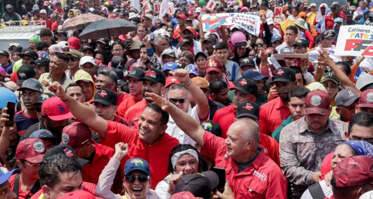 Cabello encabezó movilización oficialista en Maracaibo 1 DIOSADADO