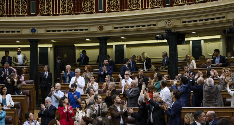 Congreso español aprobó la ley de amnistía 1 Ley