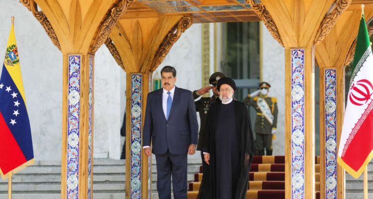 Maduro-y-Ebrahim-Raisi-scaled
