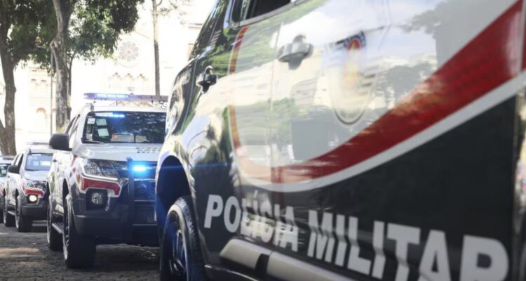 Brasil: Adolescente mató a su familia adoptiva tras enojarse porque le quitaron el celular 1 Adolescente