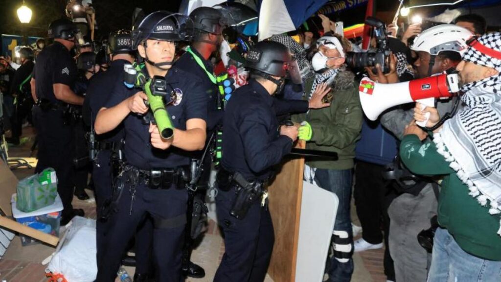 Policía desmanteló nuevo campamento propalestino en universidad de Los Ángeles