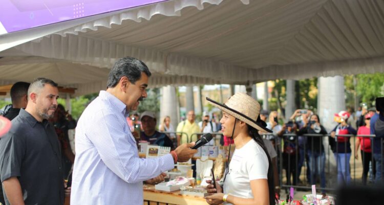 Presidente Maduro entregó 41 mil financiamientos de CrediMujer 1 Presidente Maduro8