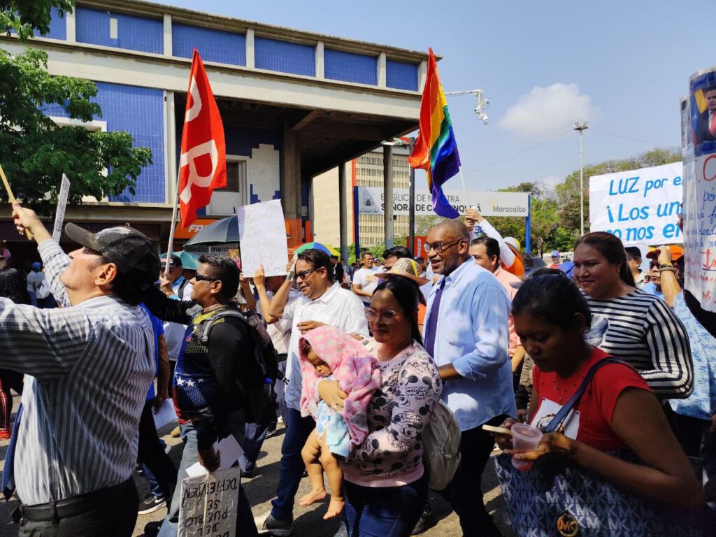 Legisladores zulianos acompañaron a trabajadores en la marcha del primero de mayo 4 WhatsApp Image 2024 05 01 at 1.39.43 PM