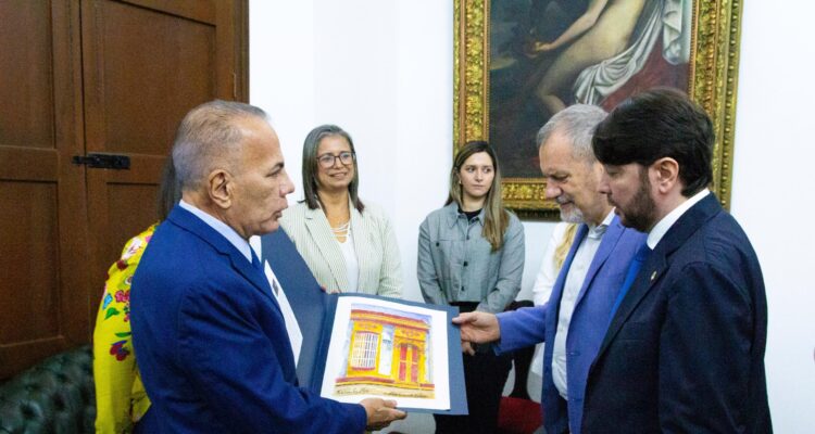 Gobernador Rosales sostuvo encuentro con el cónsul de Italia en Maracaibo y el director del Instituto Italiano de Cultura 1 Gobernación