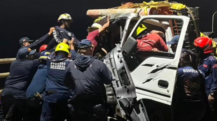 fuerte accidente se registro la madrugada de este sabado en el puente sobre el lago de maracaibo 21095