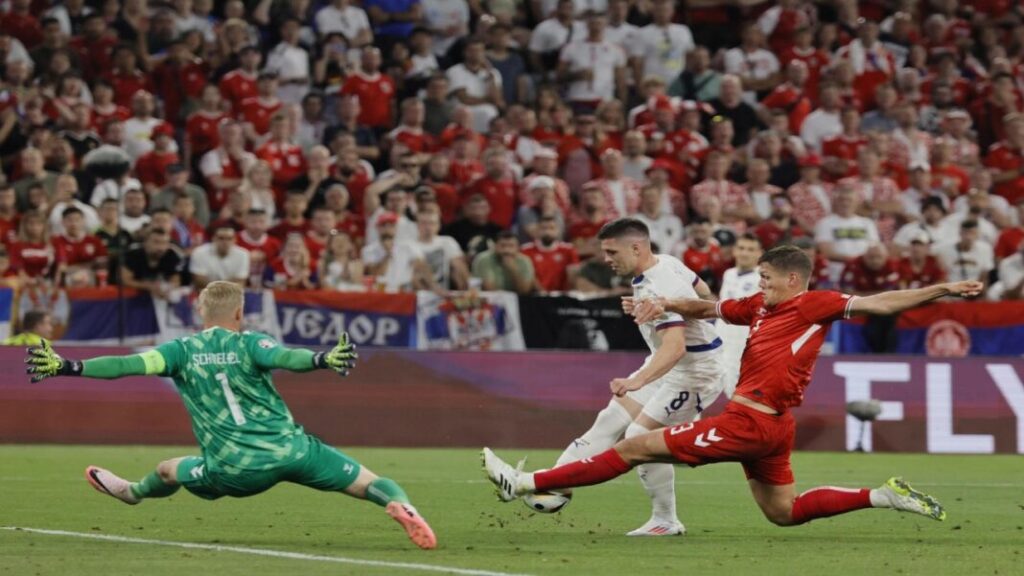 Francia no pasó del empate con Polonia y terminó segunda 4 Dinamarca