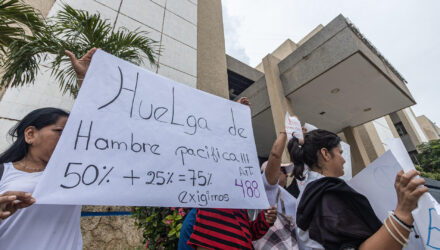 Familiares de presos venezolanos piden al Gobierno resolver "rápido" la huelga carcelaria