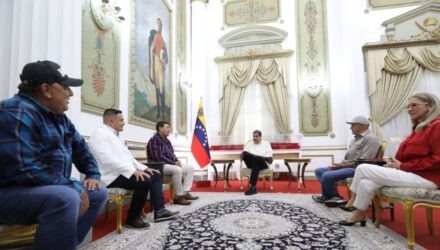 Alcaldes con Maduro