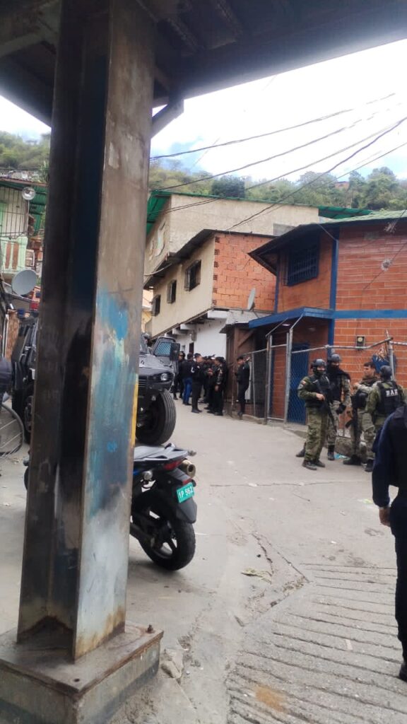 Cuatro delincuentes murieron en un enfrentamiento con funcionarios del Cicpc en Caracas 2 Operativo