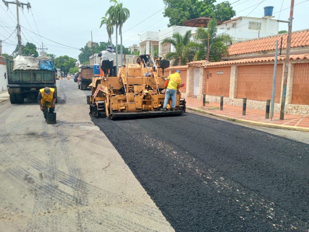Gobernación continúa trabajos de modernización en la calle 69 entre avenida 16 Guajira y 4 Bella Vista en Maracaibo 3 WhatsApp Image 2024 06 05 at 9.01.02 AM 1