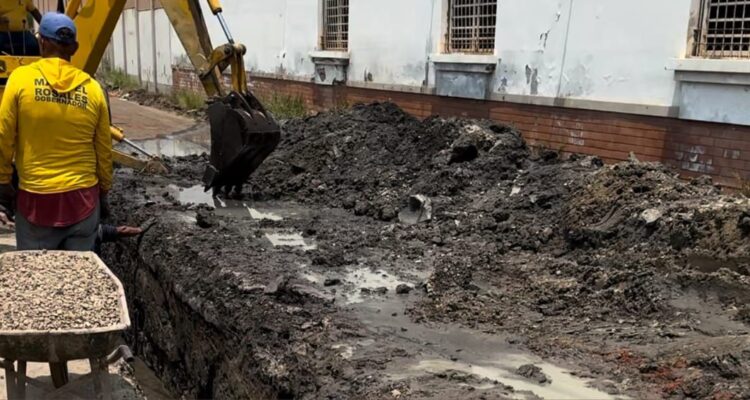 Gobernación del Zulia extendió Plan de Respuesta Inmediata en la avenida Palermo de Santa Lucía 1 Asfaltado- Gobernación