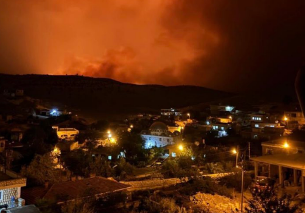 Once personas murieron en un incendio forestal en Turquía 2 incendio turquia kLvC U602734781553fdD 1200x840@diario abc