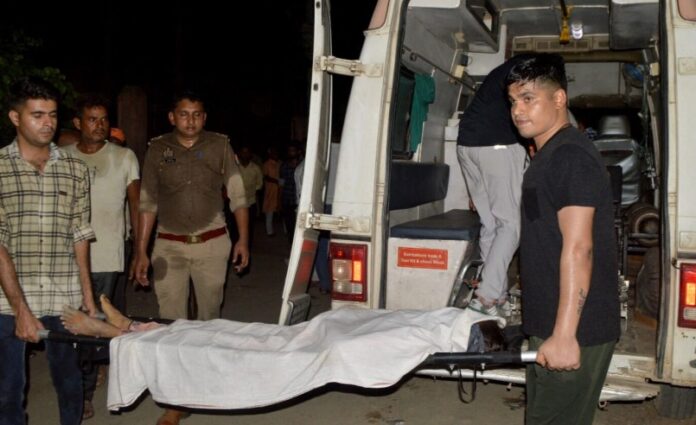 Subió a 107 los muertos en una estampida durante una ceremonia religiosa en India 3 India muertes estampida 696x425 1