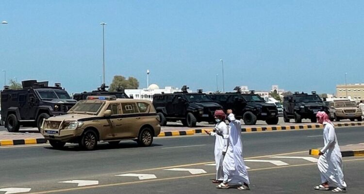Subió a 9 los muertos en inusual tiroteo en capital de Omán 1 OMAN