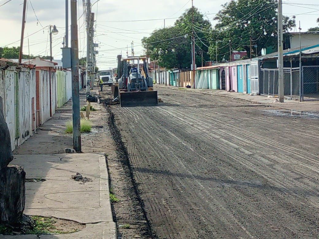 Gobernación del Zulia recuperó la calle 71 de la urbanización La ...