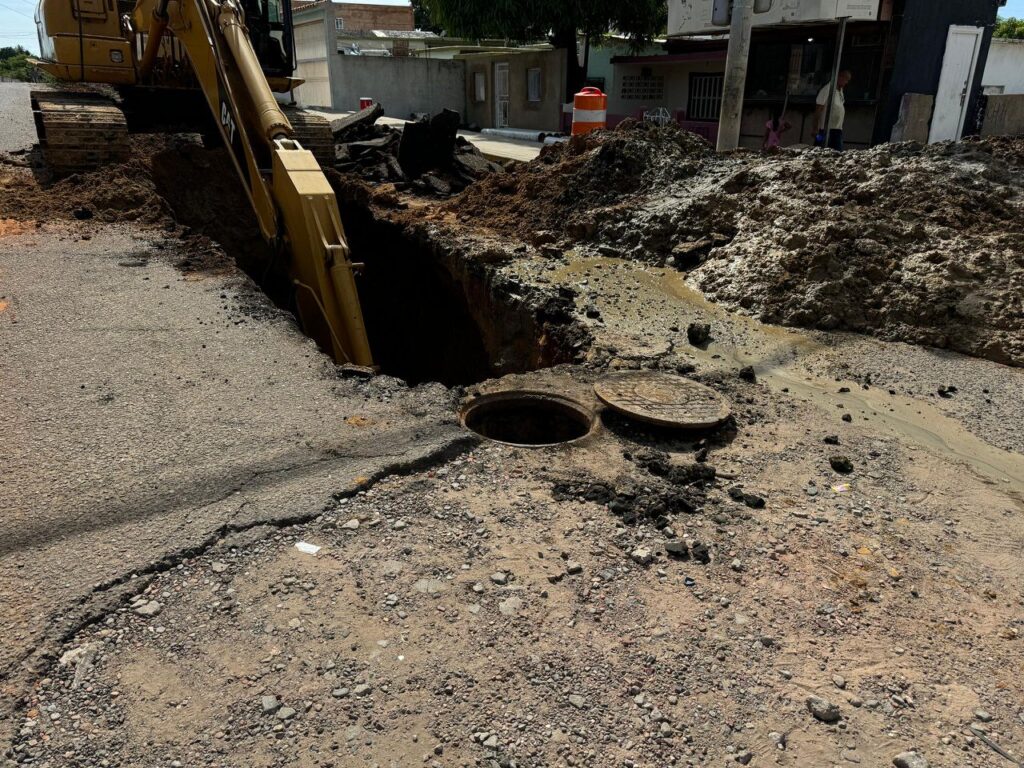 Gobernación extendió Plan de Respuesta Inmediata con sustitución de colector en el barrio San José de Maracaibo 3 WhatsApp Image 2024 07 04 at 11.26.57 AM