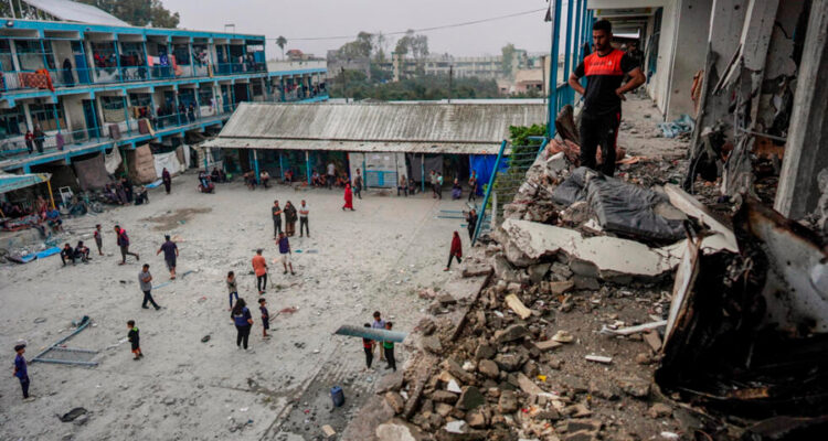 16 muertos y 75 heridos en bombardeo israelí a una escuela en la Franja de Gaza 1 Escuela
