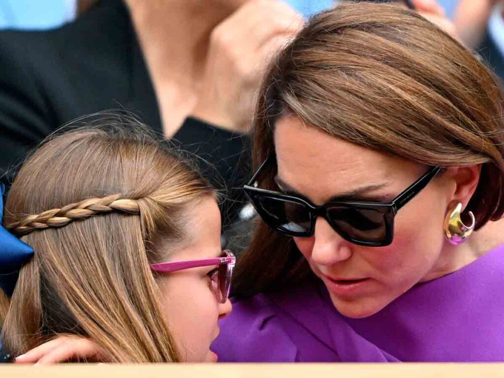 en medio de su lucha contra el cancer kate middleton reaparece en wimbledon 25