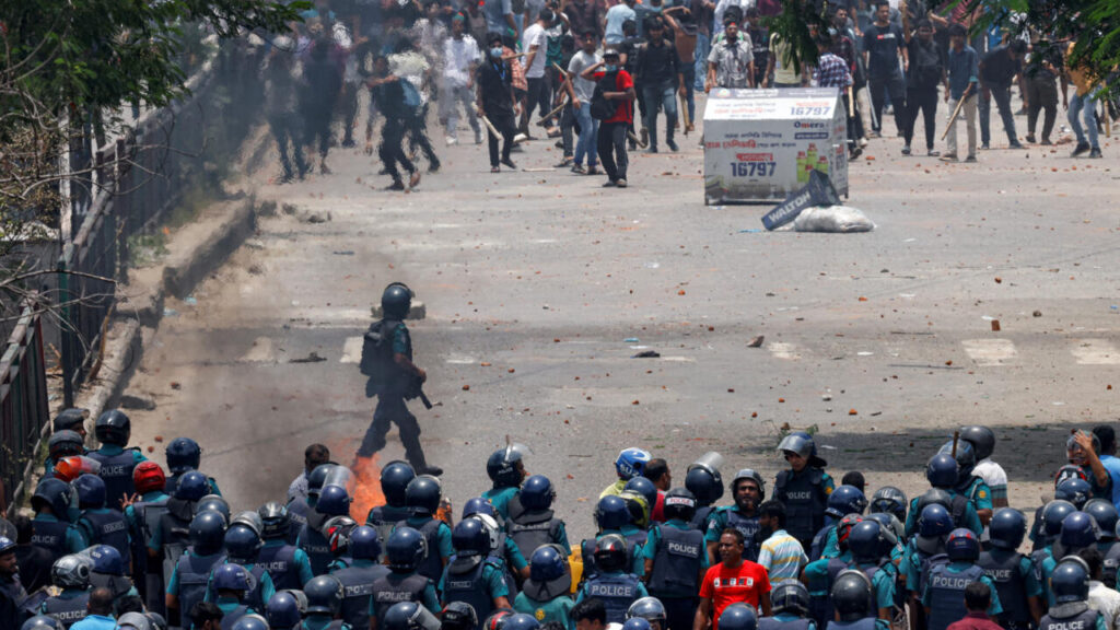 w1280 p16x9 2024 07 18T085044Z 1322035428 RC2IX8AFXPKY RTRMADP 3 BANGLADESH PROTESTS