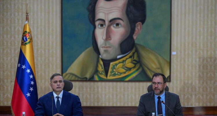 Gil y Saab