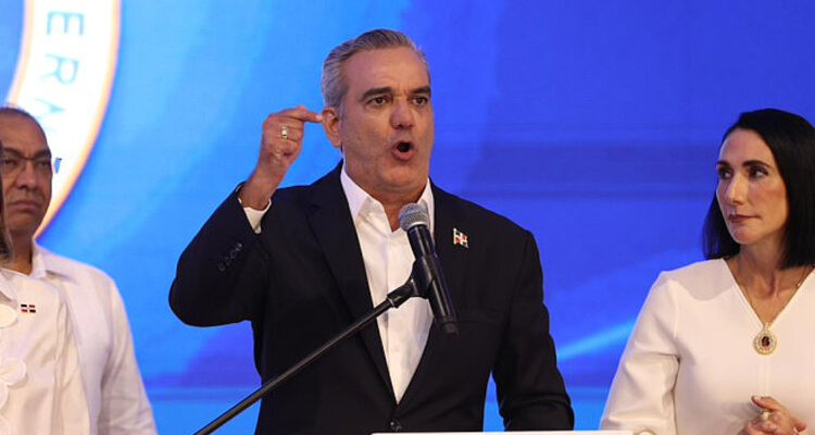 República Dominicana dispuesta a dar permiso de trabajo a venezolanos con documentos vencidos 1 Luis-Abinader-presidente-dominicano