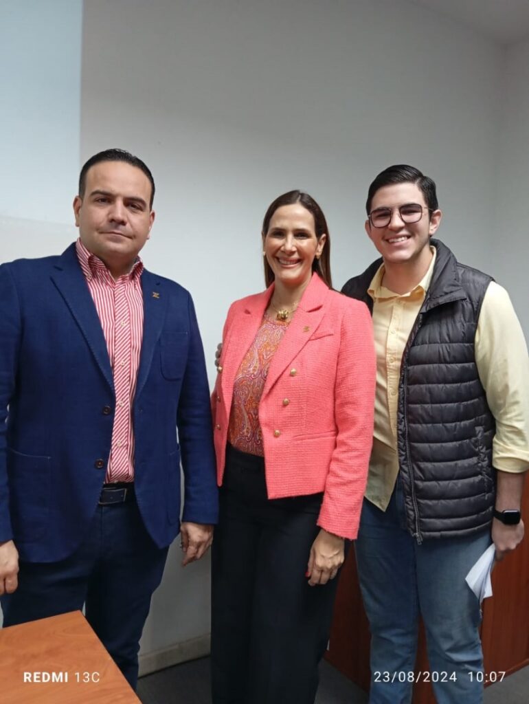 Gobernación del Zulia inició censo para becas «Francisco Ochoa» y Saber y Emprender: ¡Estudia y crece con nosotros! 2 WhatsApp Image 2024 08 26 at 1.23.02 PM